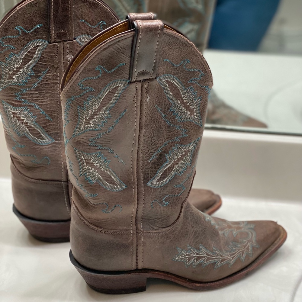 Justin Women’s Cowboy Boots